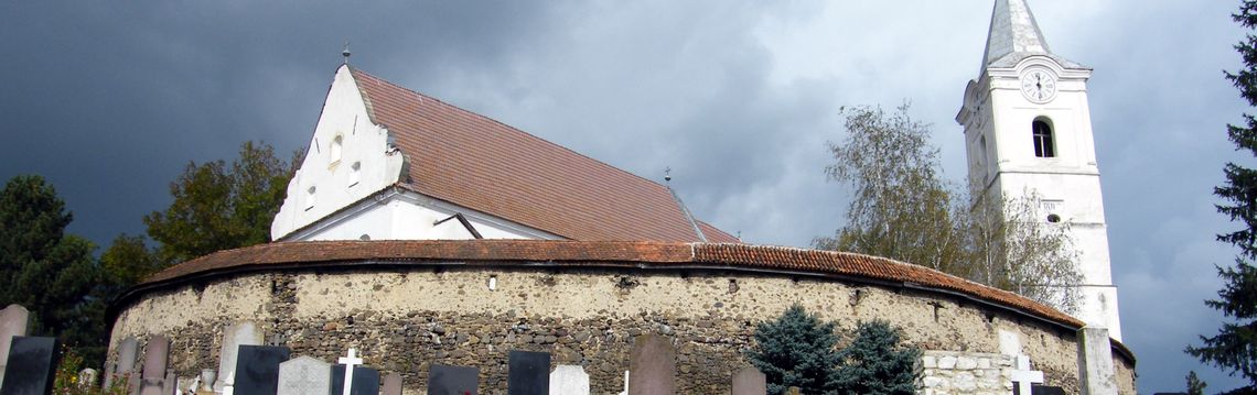Eglise fortifiée de Csíkkarcfalva/Cârţa